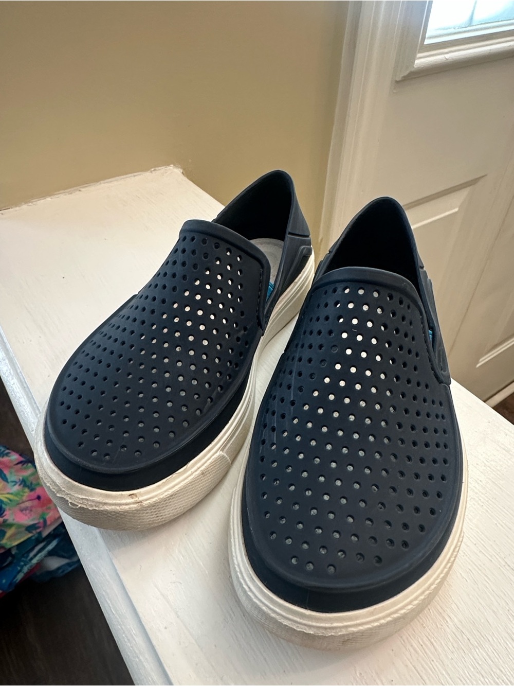 Crocs Navy Slip-On Clogs Kids C10 | Lightweight Water Shoes Comfort Casual - Picture 4 of 6